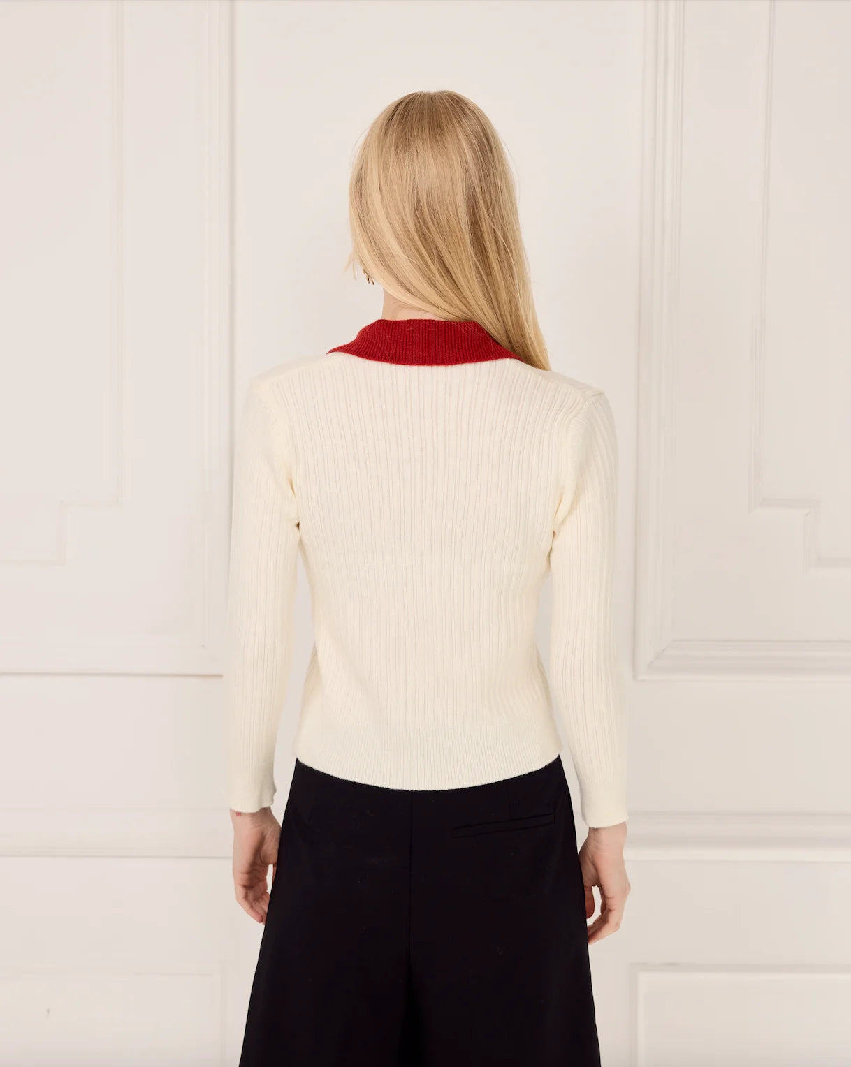 The Ariana Knit - Cream/ Red